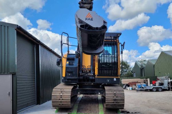 Dobells Professional Tree Care & Arboricultural Contractors | Forestry and Woodland Management | Crane on trailer